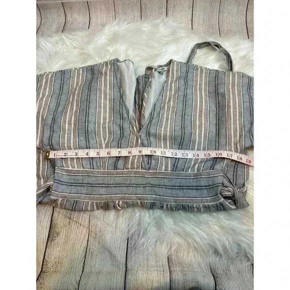 American Eagle Romper with Pockets Wide Sleeve Size M - Picture 8 of 10